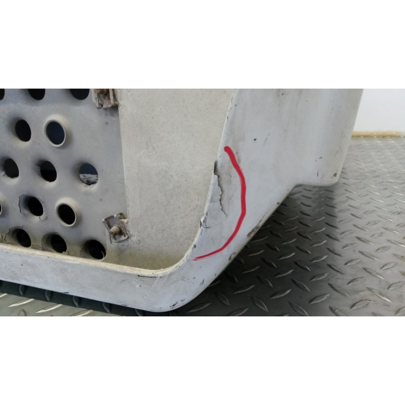 MERCEDES-BENZ truck PEDANA SALITA A/SX MERCEDES-BENZ truck Axor usato