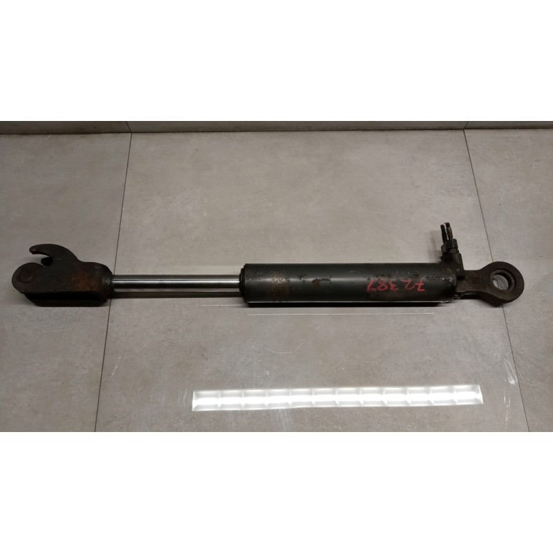 MERCEDES-BENZ truck PISTONE ALZA CABINA MERCEDES-BENZ truck Axor usato