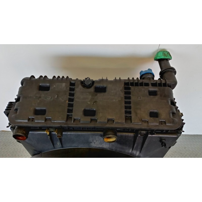MERCEDES-BENZ truck RADIATORE ACQUA MERCEDES-BENZ truck Axor usato