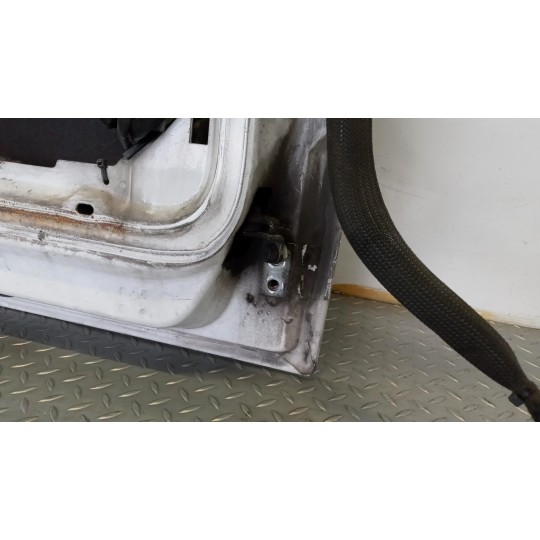 PORTA ANTERIORE SINISTRA MERCEDES-BENZ truck Axor usato