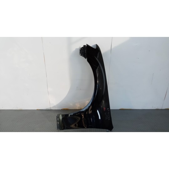 LEFT FRONT MUDGUARD  LANCIA Thema 2011>2014 used