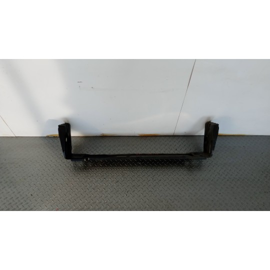 TRAVERSA SUPPORTO RADIATORE LANCIA Thema 2011>2014 usato