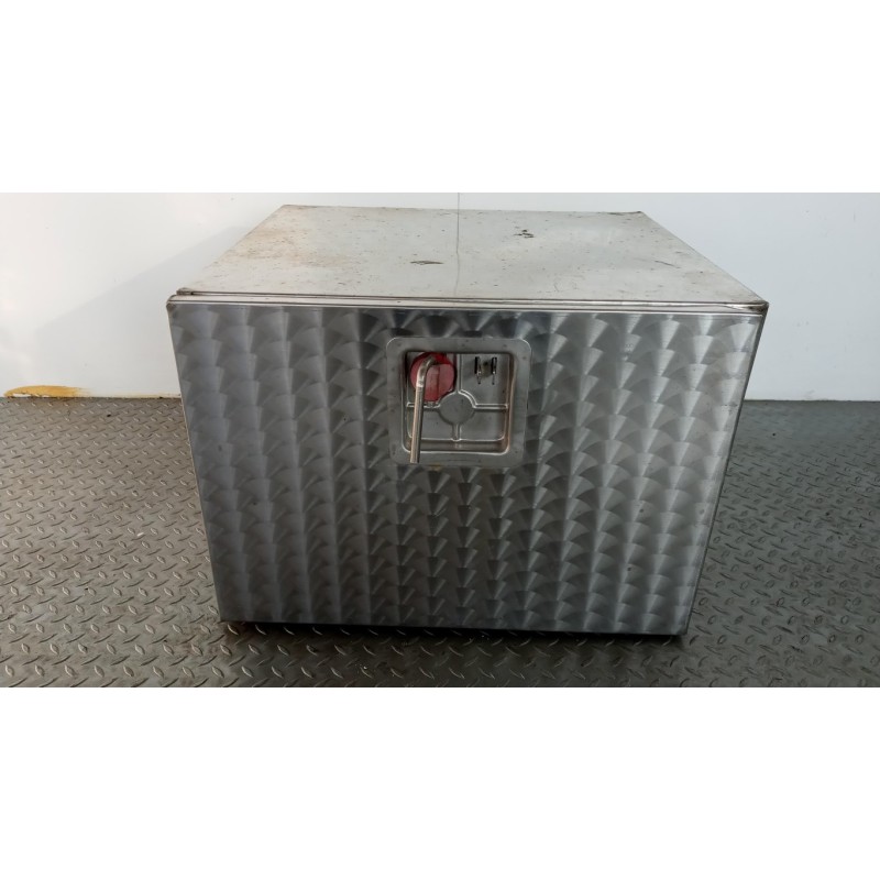 RENAULT truck CASSA PORTA ATTREZZI RENAULT truck Premium 2005>2013 usato