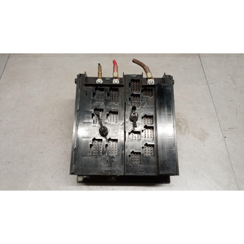 MERCEDES-BENZ truck SCATOLA FUSIBILI MERCEDES-BENZ truck Axor usato