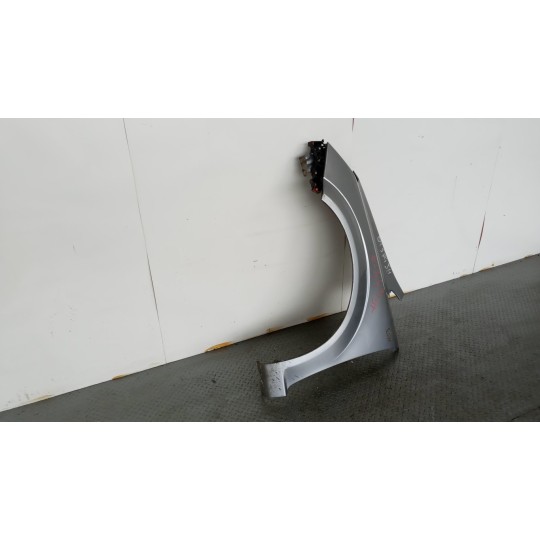 PARAFANGO ANTERIORE SINISTRO OPEL Zafira B 2005>2008 usato