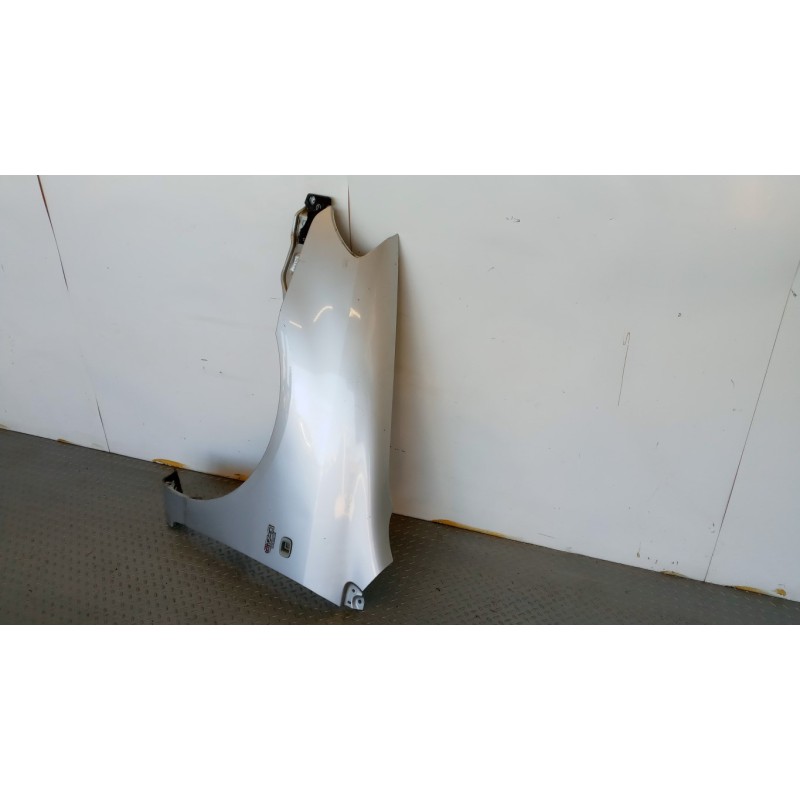 TOYOTA LEFT FRONT MUDGUARD  TOYOTA Corolla 2002>2004 used