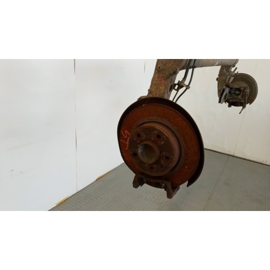 ASSALE POSTERIORE OPEL Zafira B 2005>2008 usato