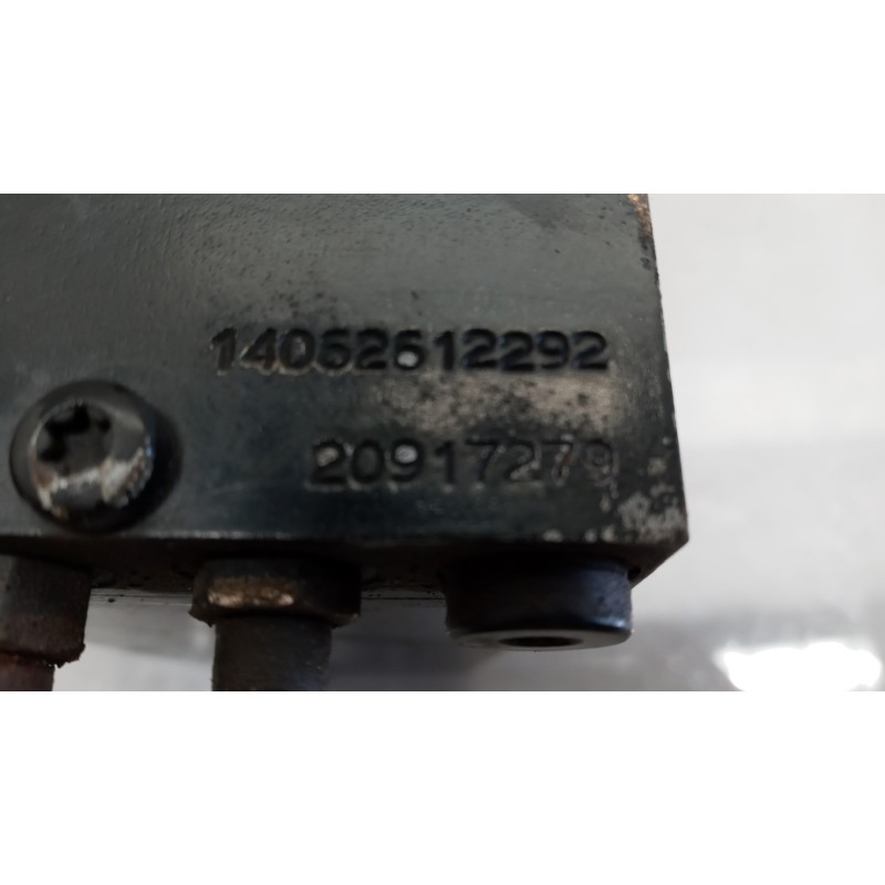 VOLVO truck CAB LIFT PUMP  VOLVO truck FH13 used