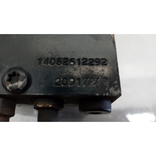 CAB LIFT PUMP  VOLVO truck FH13 used