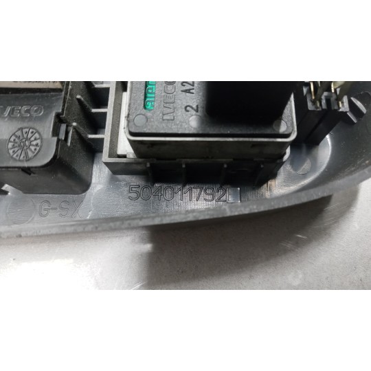 INTERRUTTORI E PULSANTI ALZAVETRI IVECO Stralis 2007>2013 usato