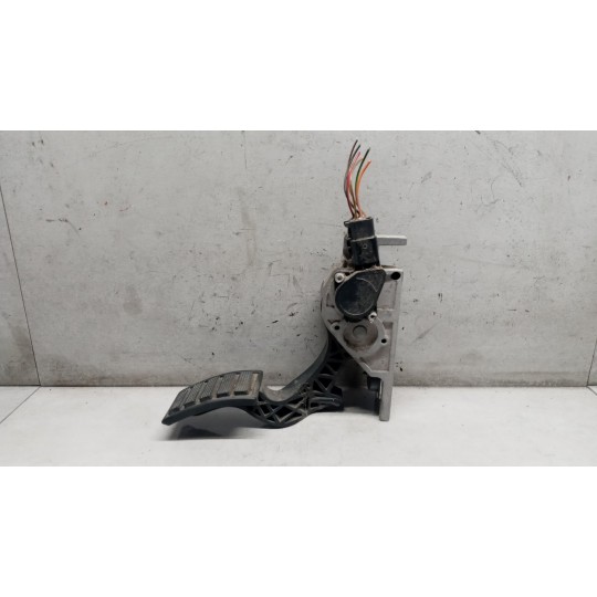 PEDALE ACCELERAZIONE ELETTRONICO VOLVO truck FH13 usato