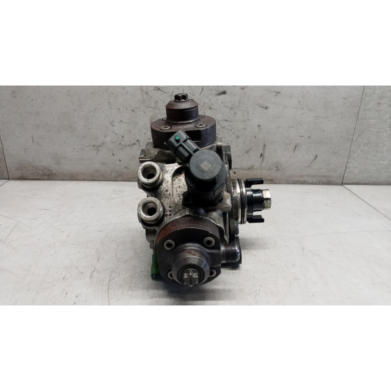 VOLVO INJECTION PUMP  VOLVO V40 2012>2016 used