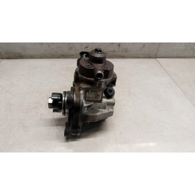 INJECTION PUMP  VOLVO V40...
