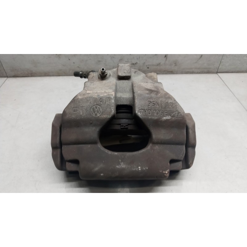 VOLKSWAGEN van RIGHT FRONT CALIPER BRAKE  VOLKSWAGEN van Trasporter T5 2009>2015 used
