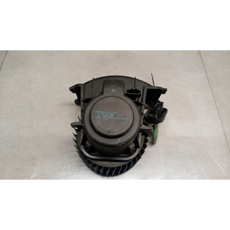 VOLKSWAGEN van MOTORINO VENTILAZIONE INTERNA VOLKSWAGEN van Trasporter T5 2009>2015 usato