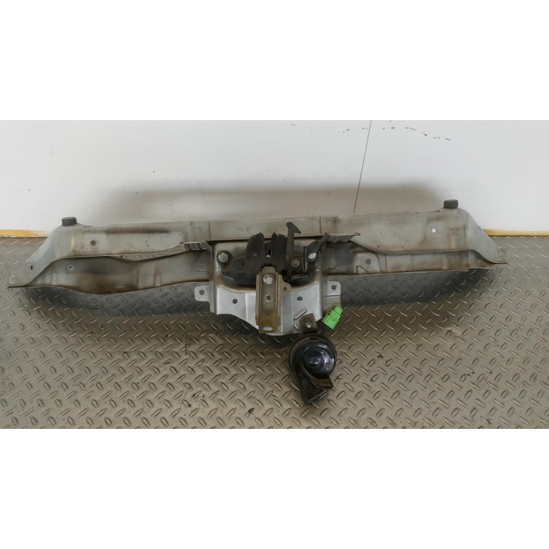 NISSAN RIVESTIMENTO SUPERIORE ANTERIORE NISSAN Note 2006>2008 usato