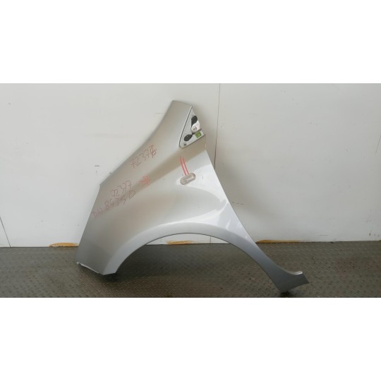 PARAFANGO ANTERIORE SINISTRO NISSAN Note 2006>2008 usato