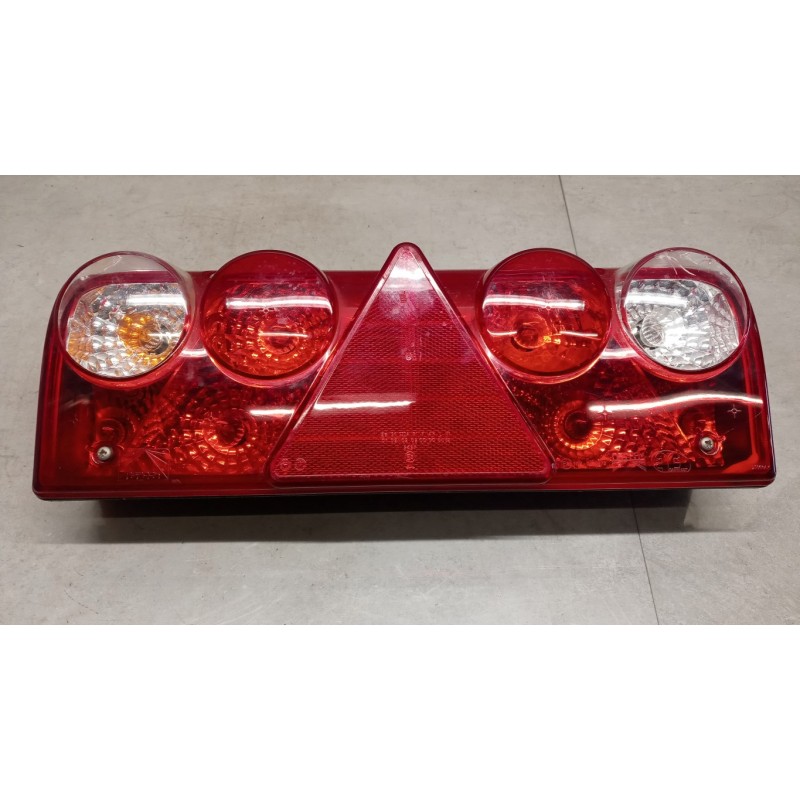 V.I. rimorchi e semi FARO POSTERIORE ESTERNO DESTRO V.I. rimorchi e semi . usato