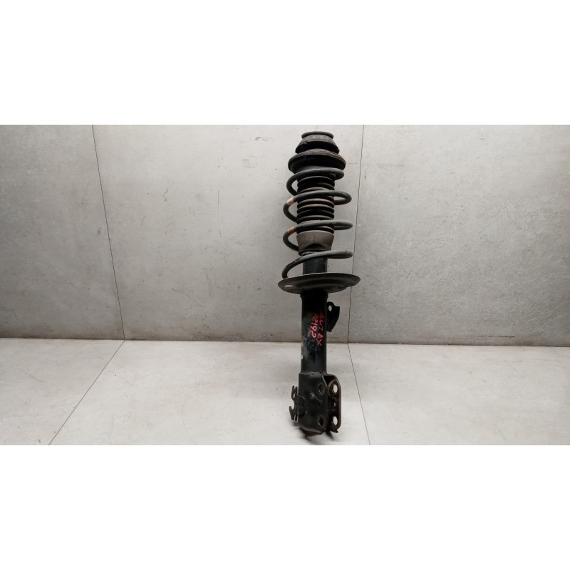 TOYOTA RIGHT FRONT SHOCK ASSORBER TOYOTA Yaris 2005>2008 used