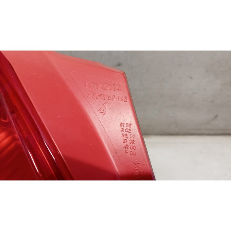 TOYOTA FARO POSTERIORE ESTERNO SINISTRO TOYOTA Yaris 2005>2008 usato