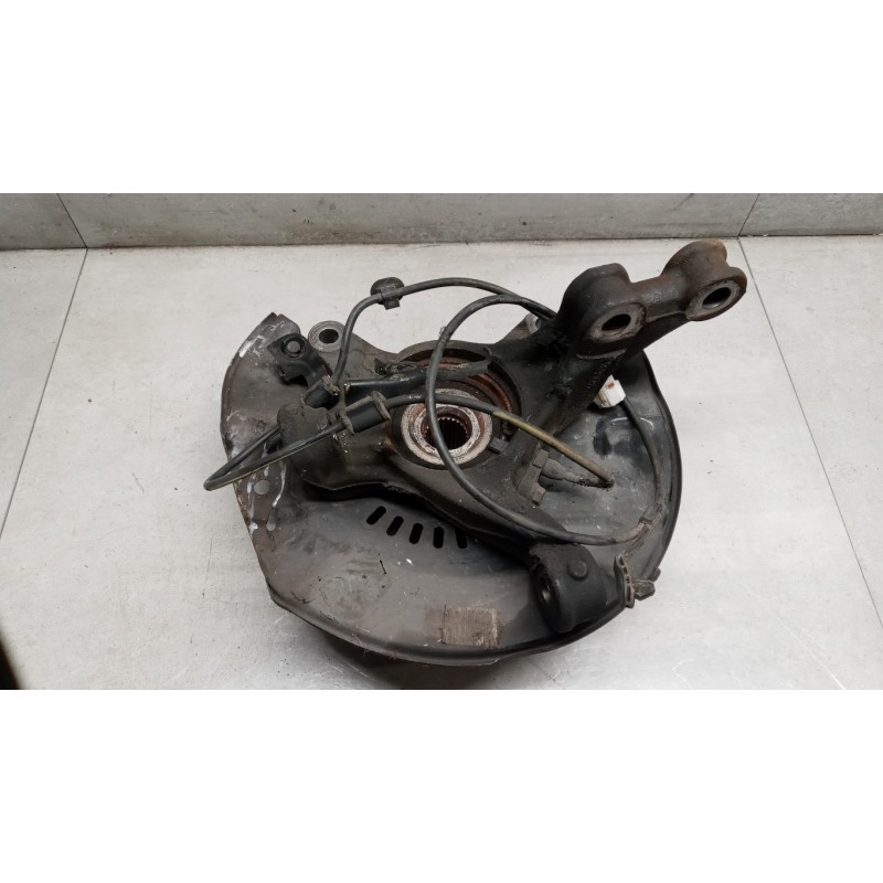 TOYOTA MONTANTE COMPLETO DESTRO TOYOTA Yaris 2005>2008 usato