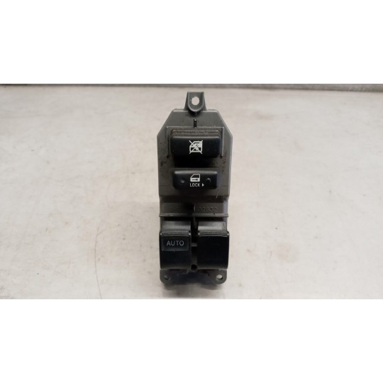 INTERRUTTORI E PULSANTI ALZAVETRI TOYOTA Yaris 2005>2008 usato