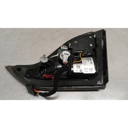 FARO POST INTERNO LED SINISTRO OPEL Zafira C 2011>2016 usato