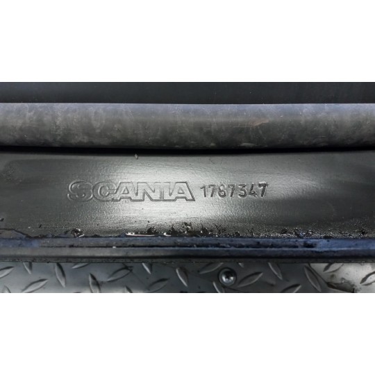 TRAVERSA ANTERIORE PARAURTO SCANIA Serie G 2005> usato