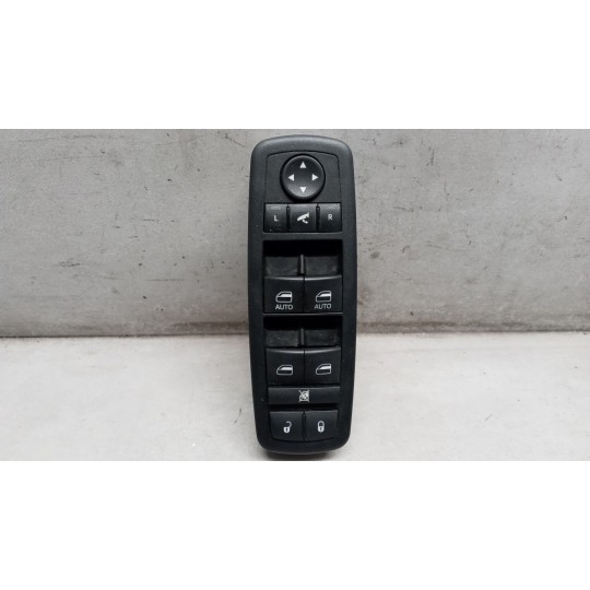 INTERRUTTORI E PULSANTI ALZAVETRI LANCIA Thema 2011>2014 usato