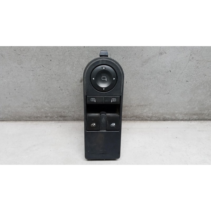OPEL INTERRUTTORI E PULSANTI ALZAVETRI OPEL Zafira B 2005>2008 usato
