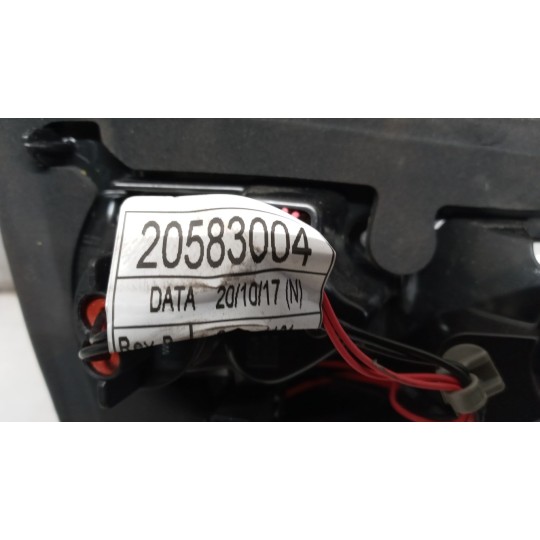 FARO POST INTERNO LED DESTRO OPEL Insignia 2017> usato