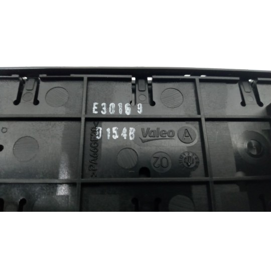 INTERRUTTORI E PULSANTI ALZAVETRI RENAULT Scenic 2013>2016 usato