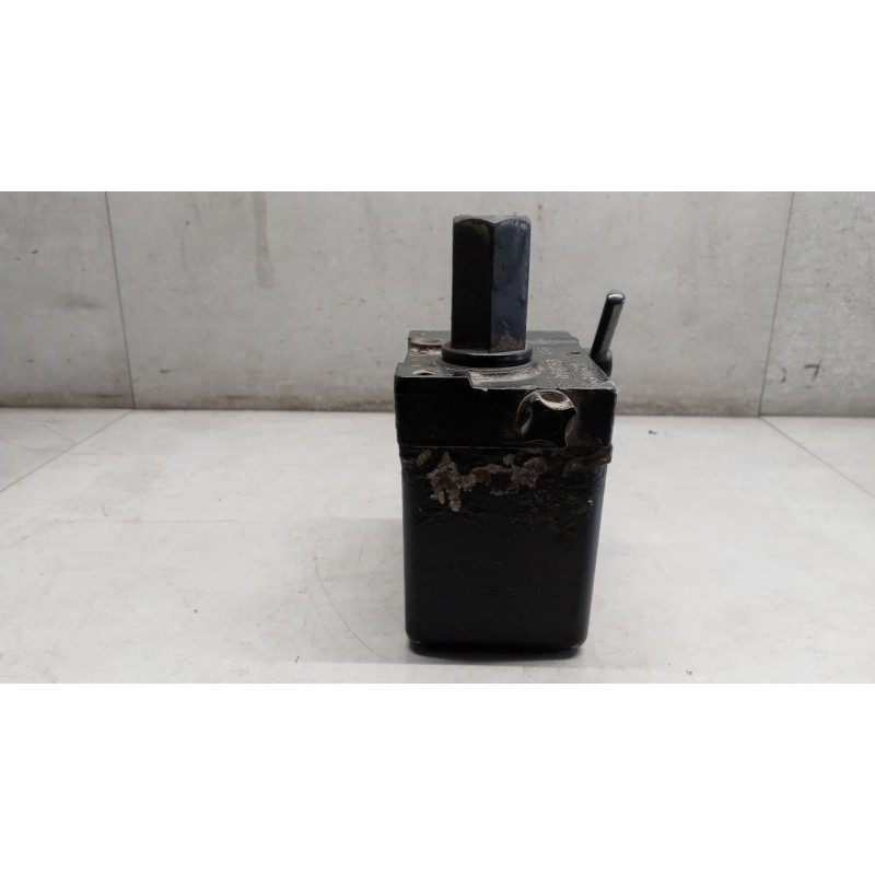 MAN CAB LIFT PUMP  MAN TGM used