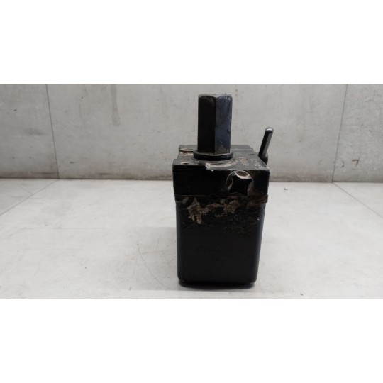 CAB LIFT PUMP  MAN TGM used