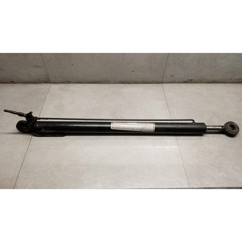 MAN CAB LIFT PISTON  MAN TGM used