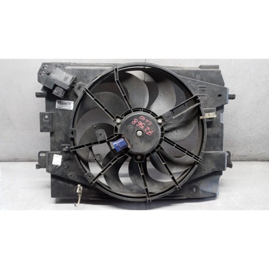 CONVOGLIATORE ELETTROVENTOLA RENAULT Clio 2012>2016 usato