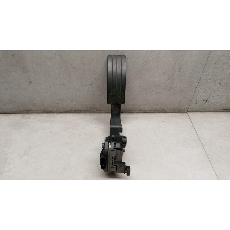 RENAULT ELETRONIC THROTTLE PEDAL  RENAULT Clio 2012>2016 used