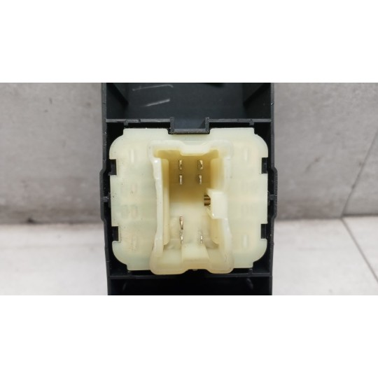 INTERRUTTORI E PULSANTI ALZAVETRI RENAULT Clio 2012>2016 usato