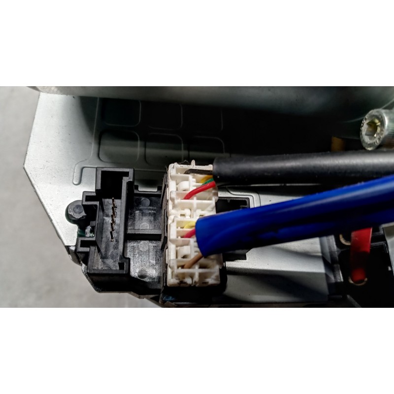 NISSAN PIANTONE STERZO NISSAN Qashqai+2 2008>2010 usato