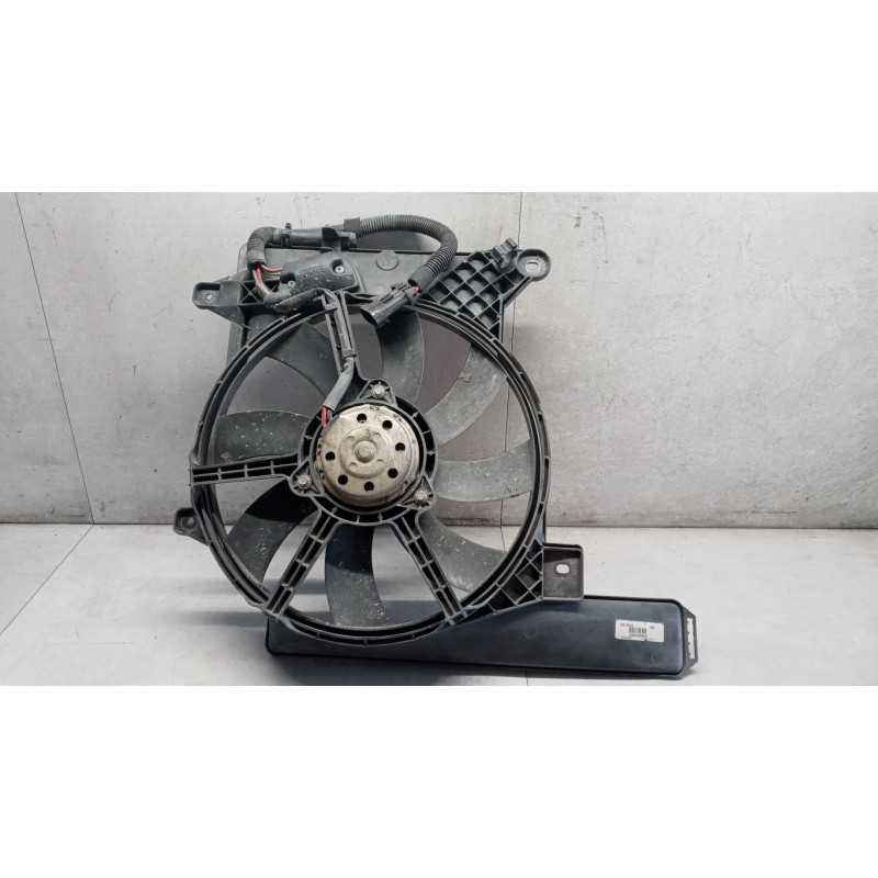 OPEL CONVOGLIATORE ELETTROVENTOLA OPEL Meriva A 2003>2006 usato