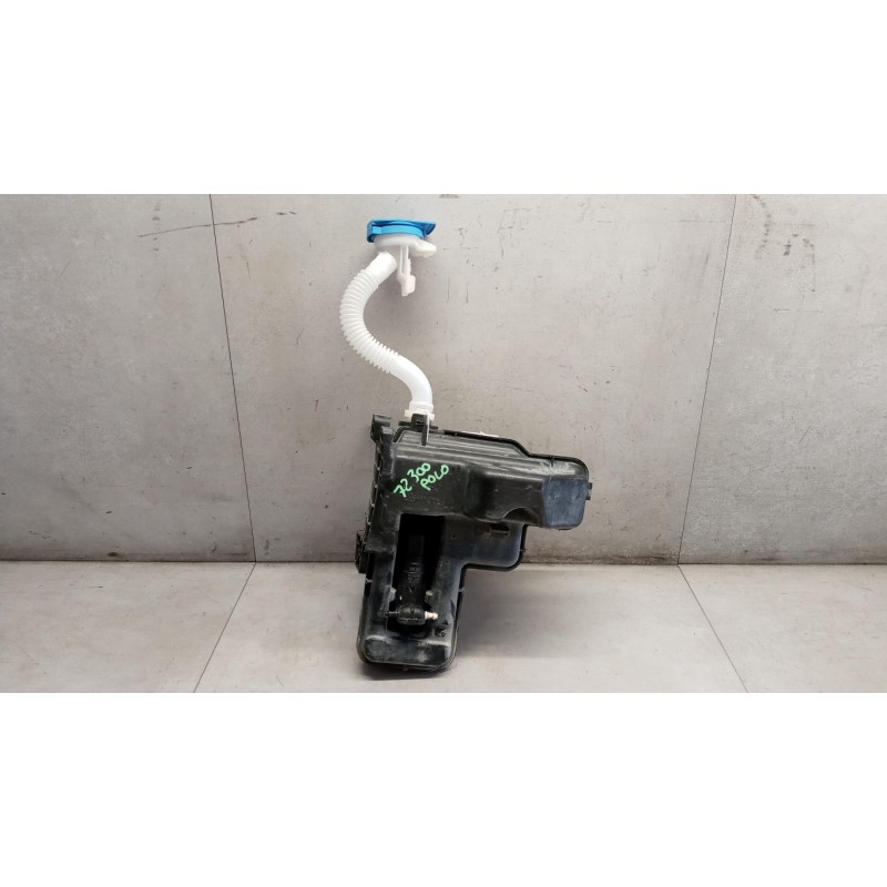 VOLKSWAGEN WASHER RESERVOIRS  VOLKSWAGEN Polo 2017>2021 used