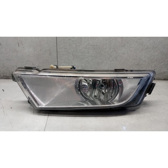 LEFT FOG LIGHT LAMP SKODA Octavia 2013> used