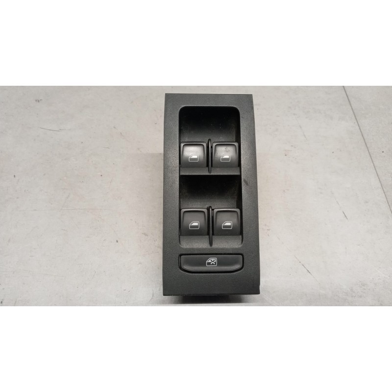 SKODA INTERRUTTORI E PULSANTI ALZAVETRI SKODA Octavia 2013> usato