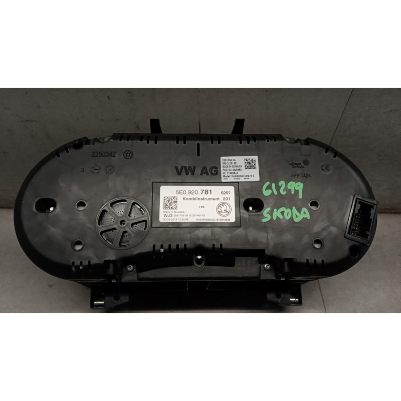 SKODA INSTRUMENT PANEL SKODA Octavia 2013> used