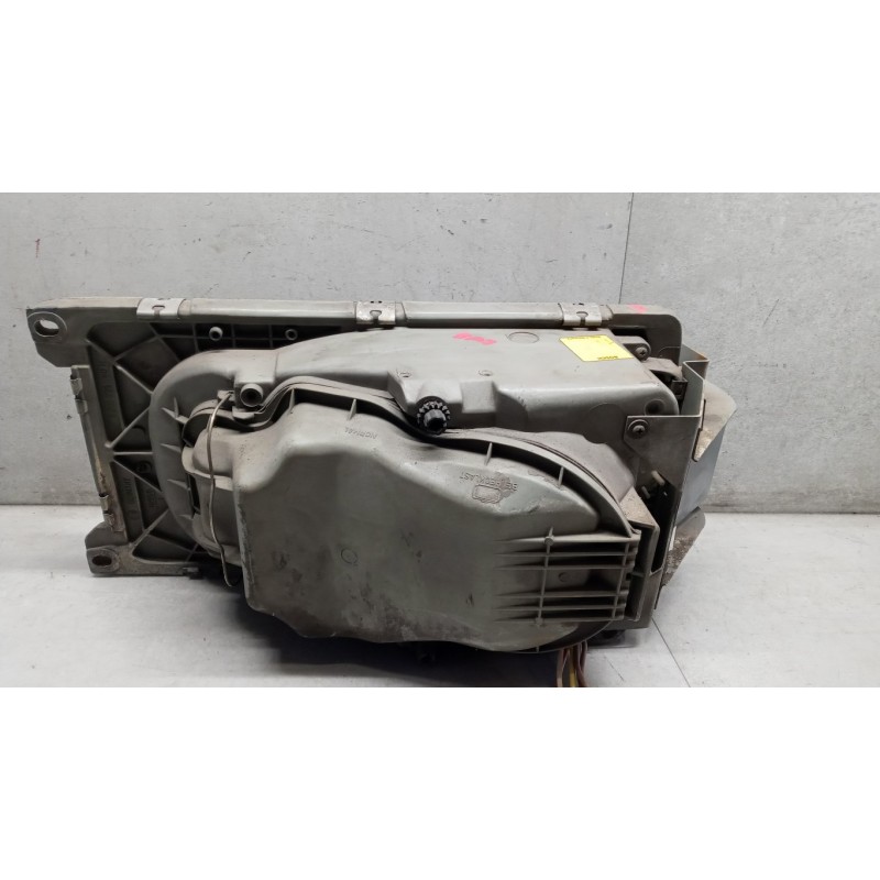 MERCEDES BUS FARO ANTERIORE DESTRO MERCEDES BUS O405 BUS usato