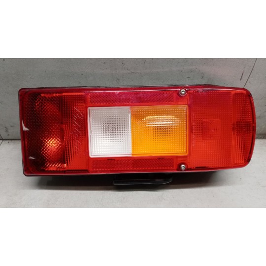 FARO POSTERIORE ESTERNO DESTRO VOLVO truck FH euro 6 usato