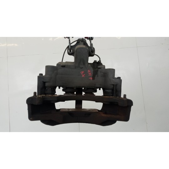 PINZA ANTERIORE DESTRA VOLVO truck FH euro 6 usato