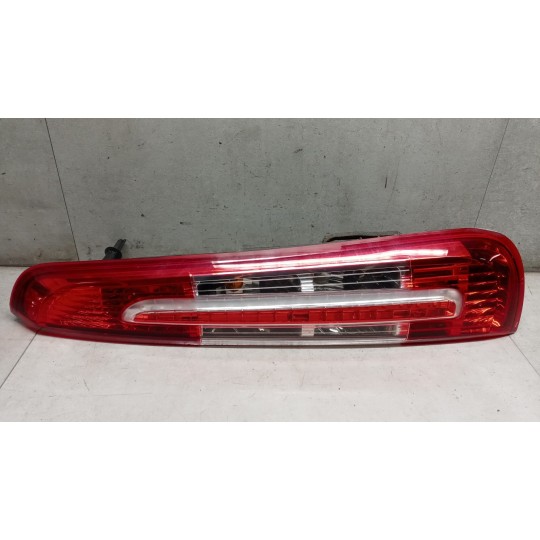 FARO POST ESTERNO LED DESTRO FORD C-Max 2007>2010 usato