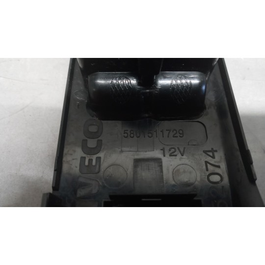 INTERRUTTORI E PULSANTI ALZAVETRI IVECO Daily 2014> usato