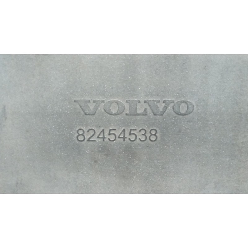 VOLVO truck MINIGONNA DESTRA VOLVO truck FH euro 6 usato